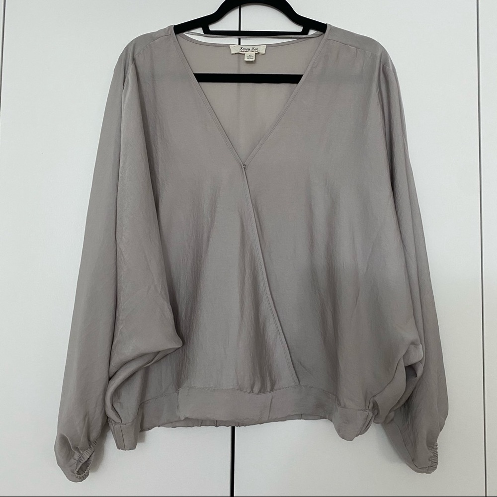 ❤️‍🔥Grey Oversized V Neck Silky Blouse